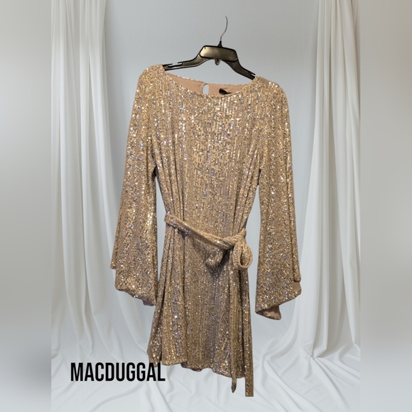 Mac Duggal Dresses & Skirts - Mac Duggal Gold Sequin Dress